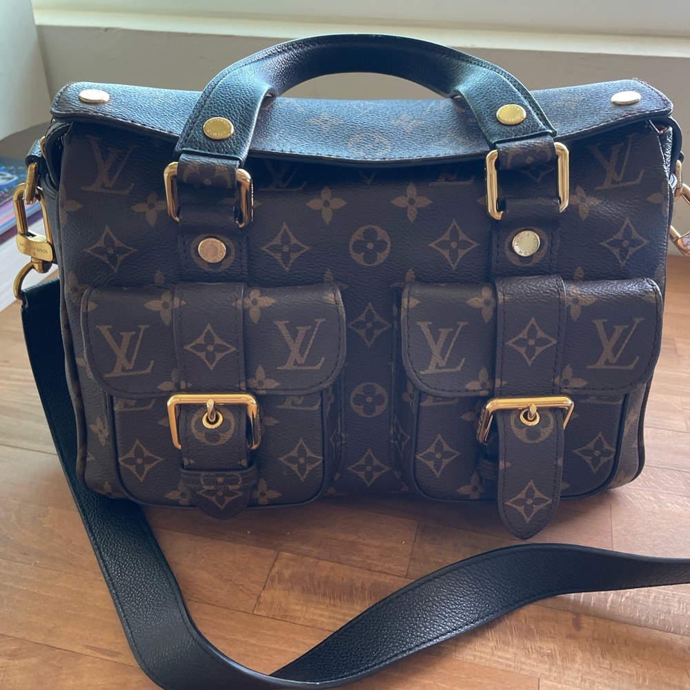 Louis Vuitton Manhattan NM MNG Noir, EUC.